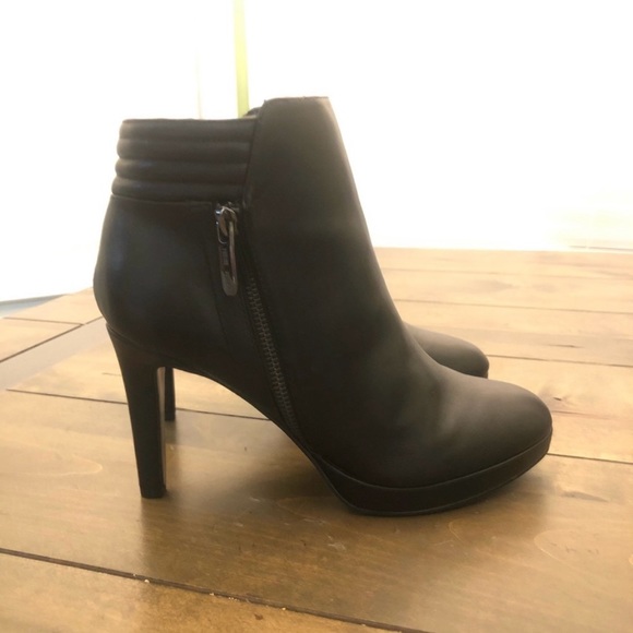 Nine West Kuinby 3 Boots - Picture 2 of 16